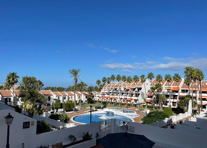 Few Steps From Golden Mile In Las Americas