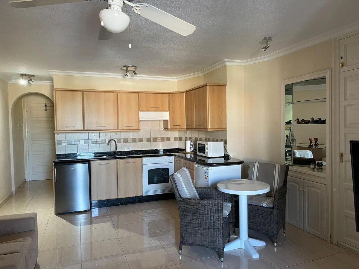 Few Steps From Golden Mile In Americas Apartamento Arona (Tenerife)